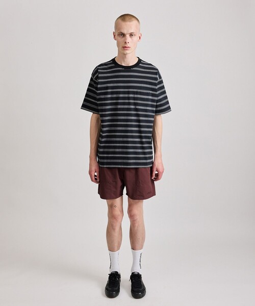 Saturdays NYC（サタデーズ ニューヨークシティ ）の「Border Stripe Relaxed SS Tee（Tシャツ/カットソー・メンズ・グレー/オフホワイト/ブラック・L/M/S/XL）」の9枚目の写真
