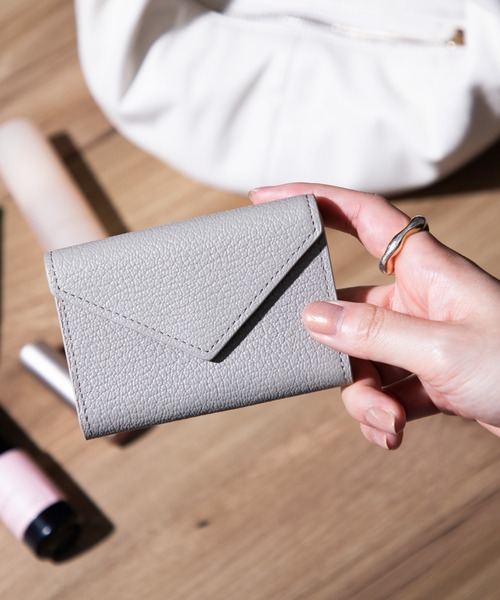 GUIONNET(ギオネ)の「GUIONNET RALUGNIS ギオネ マルチパーパス ケース ラルグニス 名刺入れ エコパック(名刺入れ・レディース・ブラック/ベージュ系その他/ゴールド/シルバー/ピンク/グレイッシュベージュ/ブルー/グリーン・FREE)」の3枚目の写真