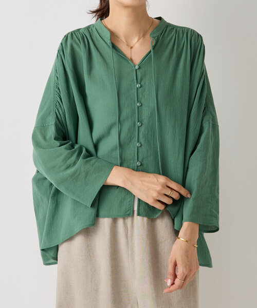 BEARDSLEY（ビアズリー）の「コットンシフォンギャザーシャツ（シャツ/ブラウス・レディース・グリーン/ピンク・FREE）」の4枚目の写真