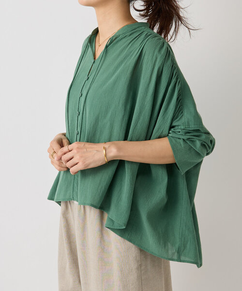 BEARDSLEY（ビアズリー）の「コットンシフォンギャザーシャツ（シャツ