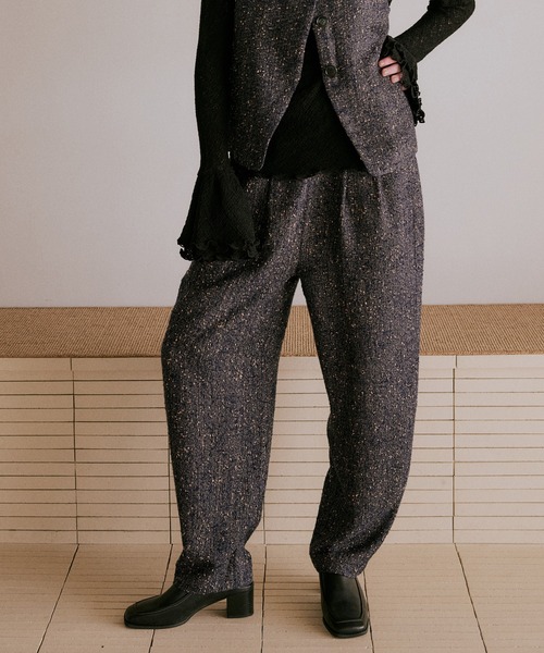 WHYTO.（ホワイト）の「「WHYTO. / ホワイト」ネップツイードトラウザー（その他パンツ・レディース・ネイビー/グレー/ブラック・36/38）」の3枚目の写真