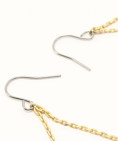 SCALA（スカラ）の「【SCALA/スカラ】フリルVピアス/made in JAPAN（日本製）（ピアス（両耳用）・レディース・ゴールド/アンティークゴールド・FREE）」の3枚目の写真