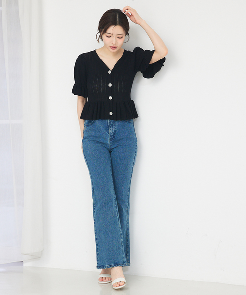 SELFIST（セルフィスト）の「ビジューボタン付きペプラムニットカーデ　サマーニット　夏服（ニット/セーター・レディース・ブラック/オフホワイト/イエロー・フリー）」の5枚目の写真