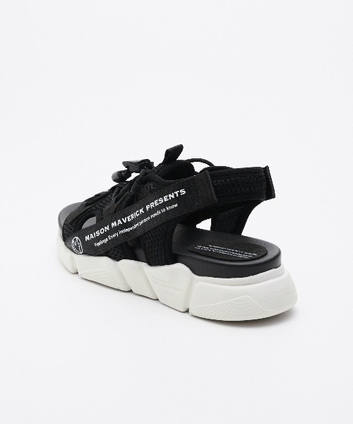 MAISON MAVERICK PRESENTS（メゾンマベリックプレゼンツ）の「MAISON MAVERICK PRESENTS（メゾン・マベリック・プレゼンツ）ロゴダッドサンダル（サンダル・レディース・ブラック/シルバー・S/M/L）」の4枚目の写真