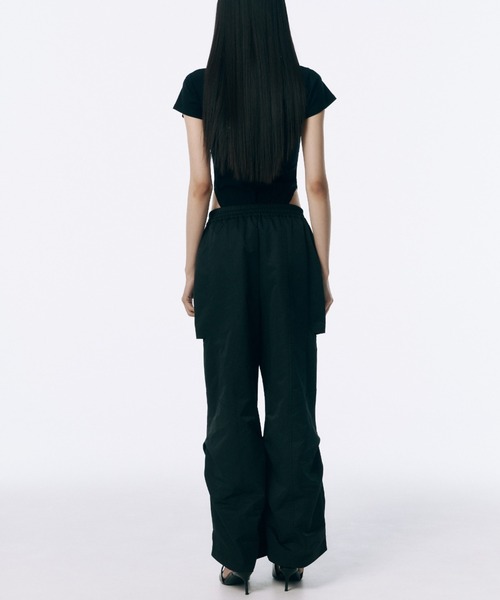 JOSE MOON(ジョゼムーン)の「SIDE TUCK TAFFETA PANTS/サイドタックタフタパンツ(その他パンツ・レディース・ブラック/ホワイト・FREE)」の9枚目の写真