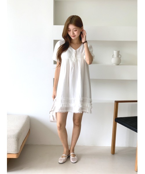 MINS MINIS(ミンスミニス)の「ギャザーレースフリルミニワンピース(ワンピース・レディース・アイボリー・FREE)」の21枚目の写真