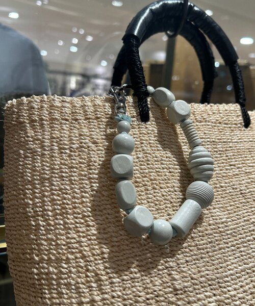 LIVETART（リヴェタート）の「《ina.seifart》ミックスウッドビーズキーホルダー（キーホルダー・レディース・ネイビー/ベージュ/ライトグレー・FREE）」の5枚目の写真