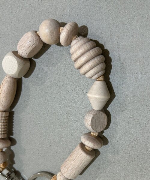 LIVETART（リヴェタート）の「《ina.seifart》ミックスウッドビーズキーホルダー（キーホルダー・レディース・ネイビー/ベージュ/ライトグレー・FREE）」の7枚目の写真