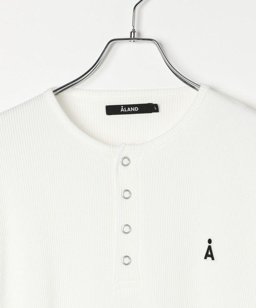 ALAND（エーランド）の「【UNISEX】ALAND／Aヘンリーネック半袖T（Tシャツ/カットソー・レディース・ブラック/オフホワイト・LARGE/SMALL）」の4枚目の写真