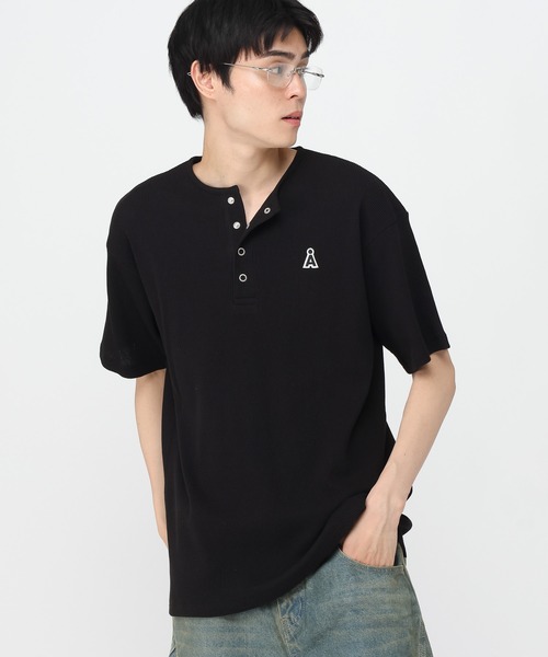 ALAND（エーランド）の「【UNISEX】ALAND／Aヘンリーネック半袖T（Tシャツ/カットソー・レディース・ブラック/オフホワイト・LARGE/SMALL）」の19枚目の写真