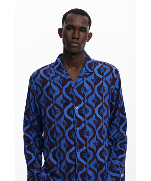 Desigual(デシグアル)の「ジオメトリックプリント長袖シャツ ブラックブルー(シャツ/ブラウス・メンズ・ブルー・M/L/S/XL)」の4枚目の写真