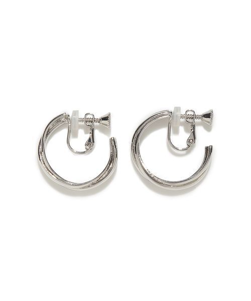 FRAY I.D（フレイアイディー）の「トリプルフープイヤリング（イヤリング・レディース・ゴールド/シルバー・F）」の4枚目の写真