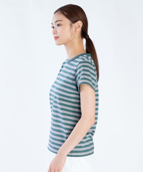 agnes b.（アニエスベー）の「細ボーダー コットン 半袖Tシャツ "Brando"（Tシャツ/カットソー・レディース・ストライプ・2/1/3）」の3枚目の写真