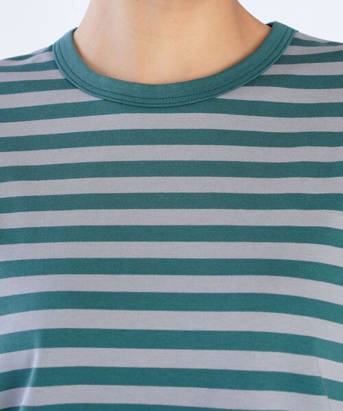 agnes b.（アニエスベー）の「細ボーダー コットン 半袖Tシャツ "Brando"（Tシャツ/カットソー・レディース・ストライプ・2/1/3）」の6枚目の写真