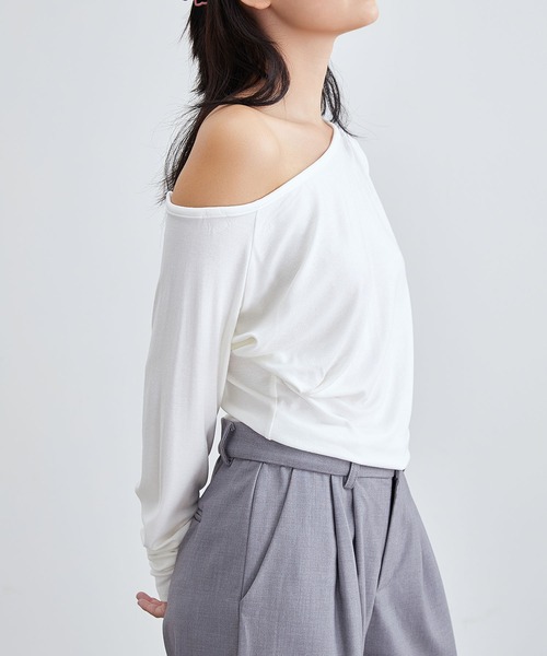 Lace Ladies（レースレディース）の「ソリッドカラー アシンメトリー オフショル 長袖 プルオーバー（Tシャツ/カットソー・レディース・ブラック/ホワイト/ダークグレー・FREE/S）」の11枚目の写真