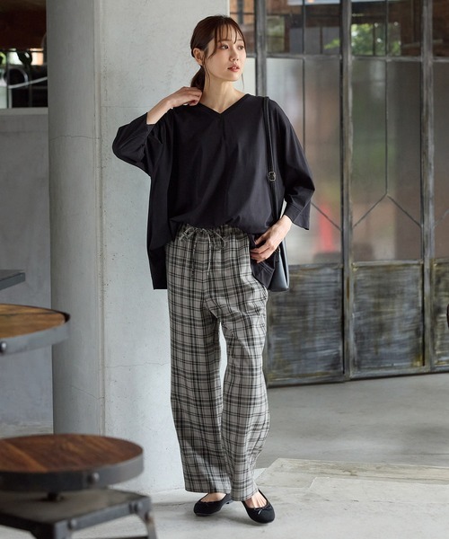 Honeys(ハニーズ)の「チェック柄イージーパンツ(その他パンツ・レディース・ブラック×ベージュ/グレー系その他2/グレー系その他3・S/M/LL/L)」の10枚目の写真