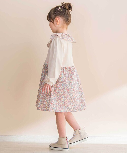 Noeil aime BeBe（ノイユエイムベベ）の「【お揃い】花柄付け襟＋花柄切り替えスムース長袖ワンピース（ワンピース・キッズ・ブルー系その他/ピンク系その他・120cm/110cm/100cm）」の21枚目の写真