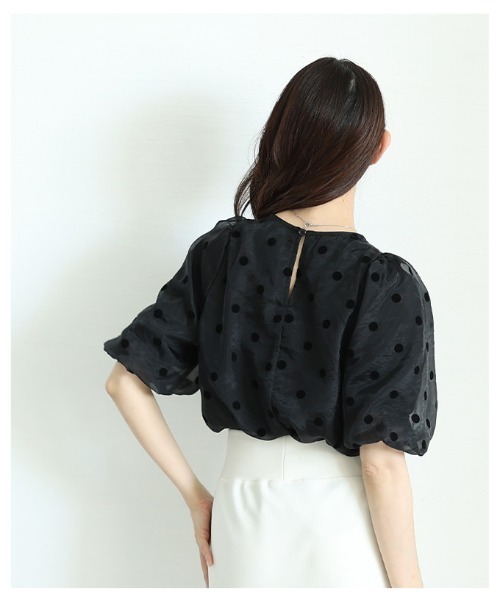 Sawa a la mode（サワアラモード）の「シアードットレイヤードパフスリーブトップス（シャツ/ブラウス・レディース・ホワイト/ブラック・FREE）」の7枚目の写真