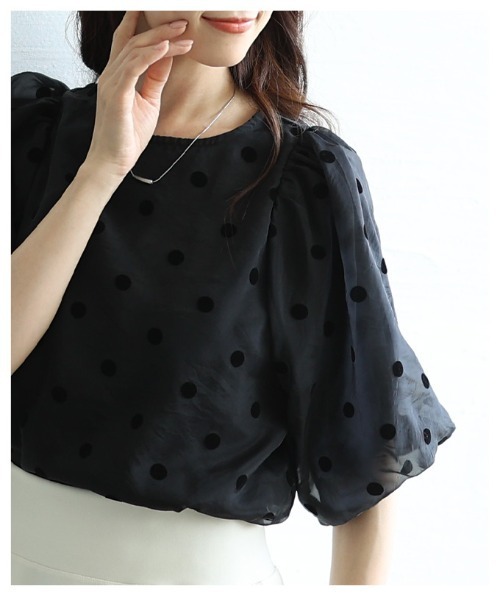 Sawa a la mode（サワアラモード）の「シアードットレイヤードパフスリーブトップス（シャツ/ブラウス・レディース・ホワイト/ブラック・FREE）」の9枚目の写真