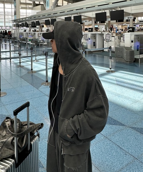 ADAMASTE 短丈ジップパーカーフーディー　ダーク　完売品 ADAMASTE 短丈ジップパーカーフーディー ダーク 完売品 - メルカリ