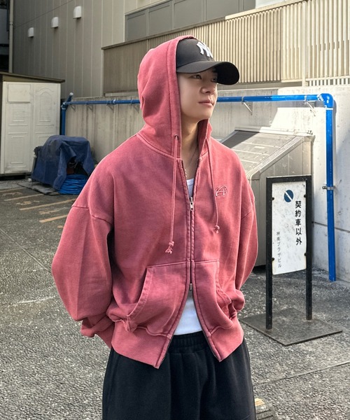 ADAMASTE（アダマスト）の「pigment double zip hoodie