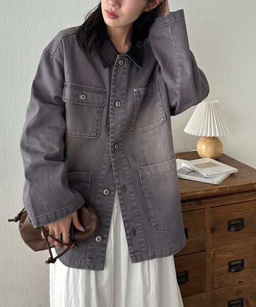 DISCOAT(ディスコート)の「【ユニセックス】Fレザーコントラストカラーカバーオール(カバーオール・レディース・チャコールグレー/ライトベージュ・FREE)」の3枚目の写真