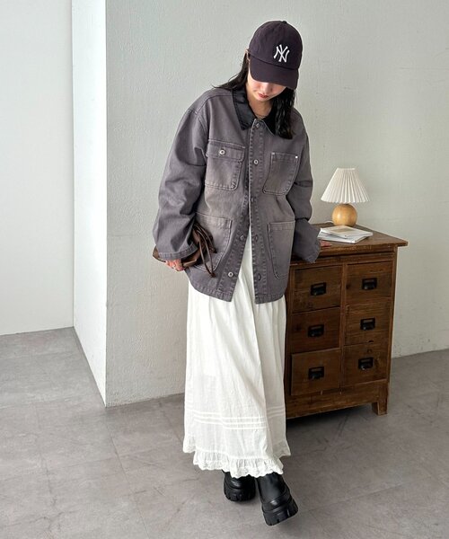 DISCOAT(ディスコート)の「【ユニセックス】Fレザーコントラストカラーカバーオール(カバーオール・レディース・チャコールグレー/ライトベージュ・FREE)」の6枚目の写真