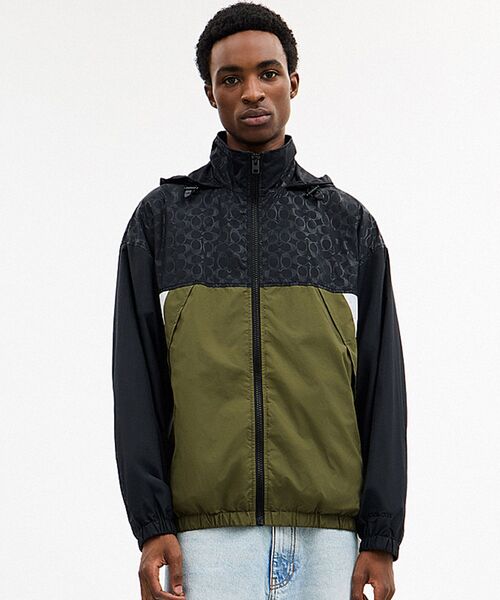 COACH(コーチ)の「カラーブロック ウインドブレーカー(ナイロンジャケット・メンズ・グリーン系その他・LARGE/MEDIUM/SMALL)」の1枚目の写真