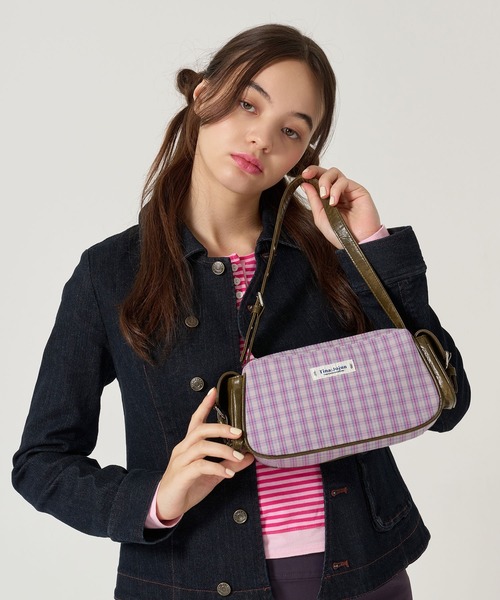 TINA:JOJUN(ティーナジョジュン)の「チェック ハンドバッグ TINA:JOJUN(ハンドバッグ・レディース・ブルー/ピンク/レッド・F)」の5枚目の写真