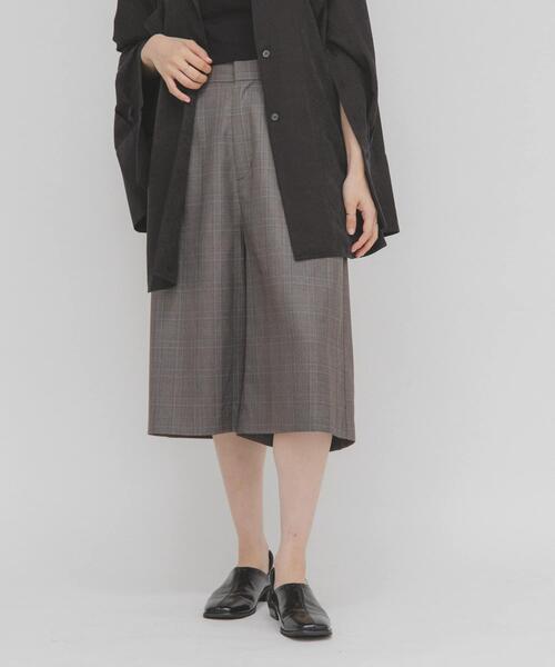 KBF(ケイビーエフ)の「チェックハーフパンツ(その他パンツ・レディース・グレー系その他/ブラウン系その他・ONE)」の1枚目の写真