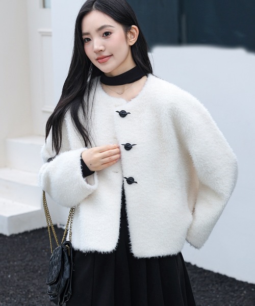 Lace Ladies(レースレディース)の「ノーカラー コンパクト ボア ファー ジャケット(ノーカラージャケット・レディース・グレー/ブラック/アイボリー・FREE)」の15枚目の写真
