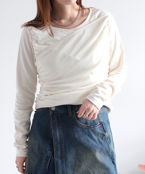 cepo（セポ）の「異素材クロスドッキング ベロアロングスリーブTee（Tシャツ/カットソー・レディース・ブラック/ホワイト/チャコール・FREE）」の4枚目の写真