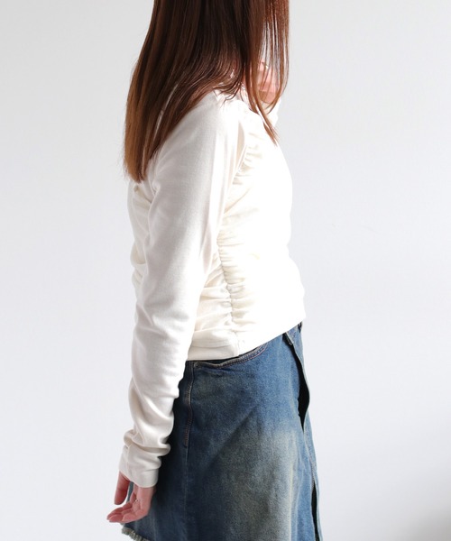 cepo（セポ）の「異素材クロスドッキング ベロアロングスリーブTee（Tシャツ/カットソー・レディース・ブラック/ホワイト/チャコール・FREE）」の5枚目の写真