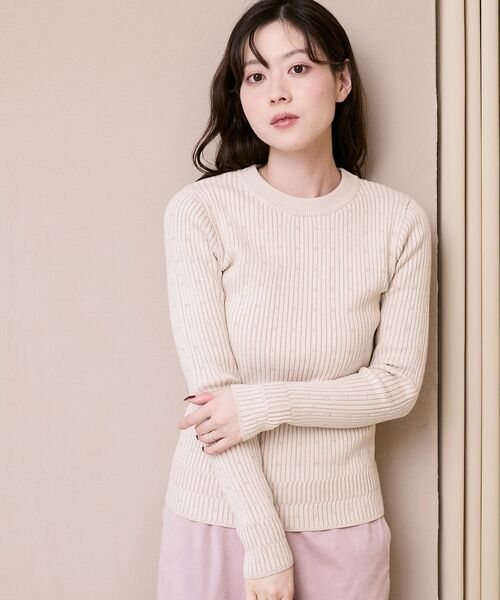 le.coeur blanc(ルクールブラン)の「《WEB限定アイテム》アイレットクルーリブニット(ニット/セーター・レディース・ライトグリーン/アイボリー/ブラック/サックスブルー・38)」の6枚目の写真