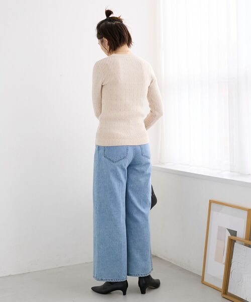 le.coeur blanc(ルクールブラン)の「《WEB限定アイテム》アイレットクルーリブニット(ニット/セーター・レディース・ライトグリーン/アイボリー/ブラック/サックスブルー・38)」の21枚目の写真