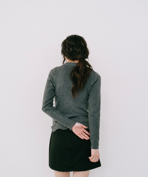 DRWCYS(ドロシーズ)の「フロントボタンレイヤードニット(ニット/セーター・レディース・グレー/ライトグリーン・FREE)」の7枚目の写真