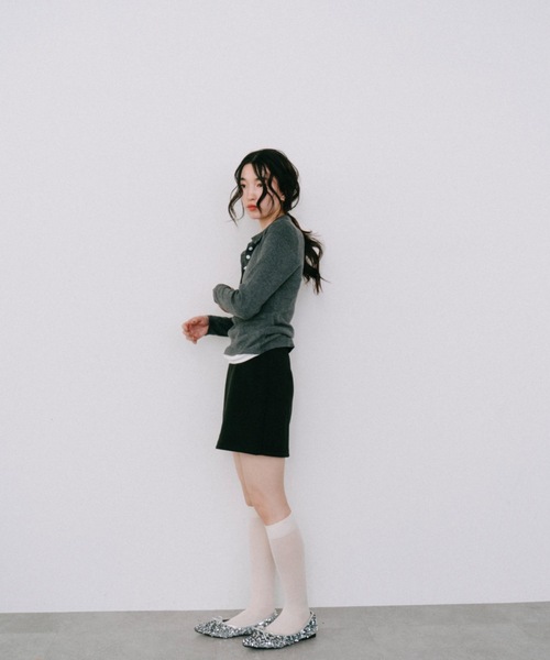 DRWCYS(ドロシーズ)の「フロントボタンレイヤードニット(ニット/セーター・レディース・グレー/ライトグリーン・FREE)」の9枚目の写真