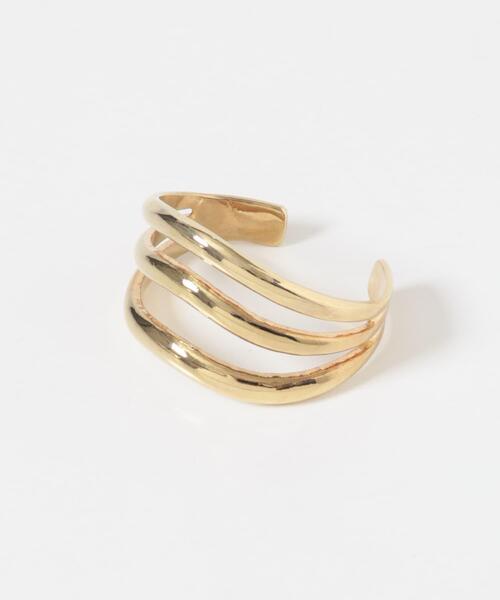 SMELLY(スメリー)の「ウェーブラインワイドメタルバングル(ブレスレット・レディース・ゴールド・-)」の7枚目の写真