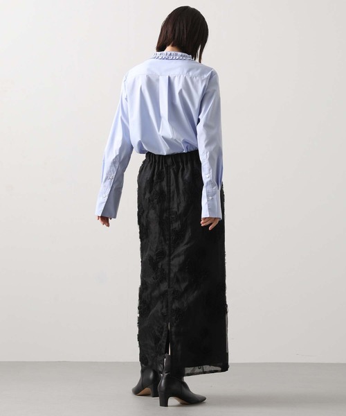 Gready Brilliant(グレディブリリアン)の「フリルカラーシャツ(シャツ/ブラウス・レディース・オフホワイト/サックスブルー・38)」の4枚目の写真