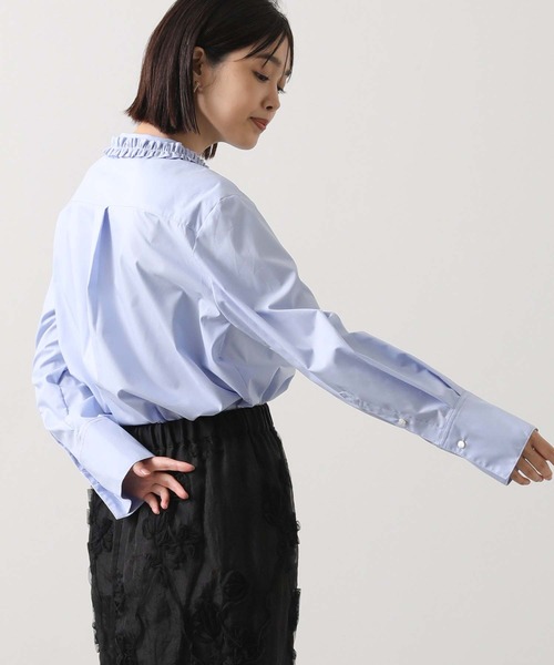 Gready Brilliant(グレディブリリアン)の「フリルカラーシャツ(シャツ/ブラウス・レディース・オフホワイト/サックスブルー・38)」の7枚目の写真