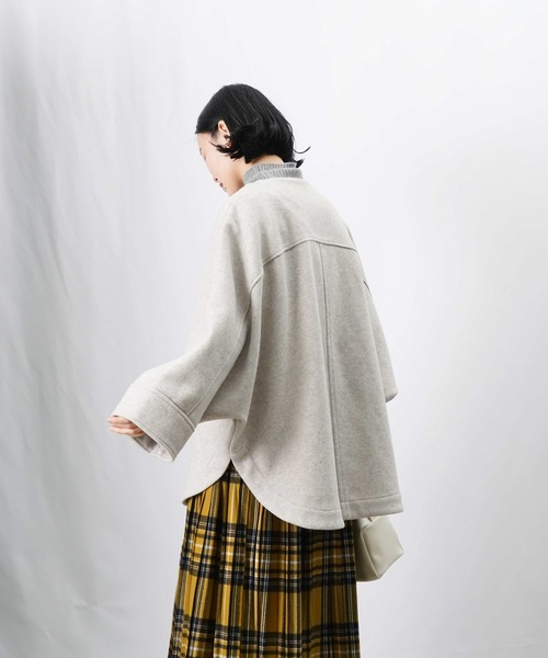 LUCA/LADY LUCK LUCA（ルカ/レディラックルカ）の「LC/LLL ジップドルマンコート/ウールライクポンチョコート（ノーカラーコート・レディース・モカ/ライトベージュ/チャコールグレー・FREE）」の16枚目の写真