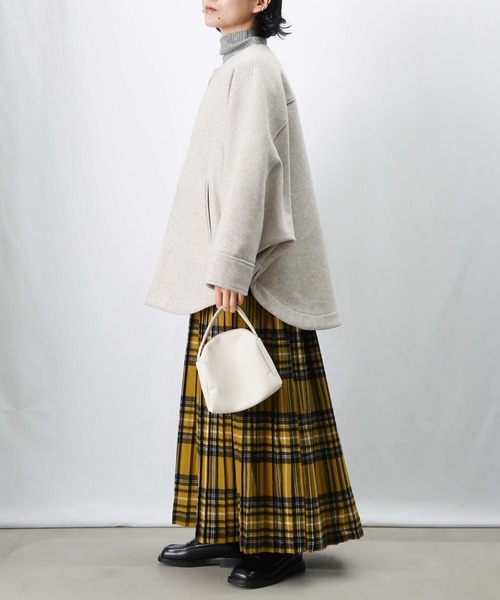 LUCA/LADY LUCK LUCA（ルカ/レディラックルカ）の「LC/LLL ジップドルマンコート/ウールライクポンチョコート（ノーカラーコート・レディース・モカ/ライトベージュ/チャコールグレー・FREE）」の13枚目の写真