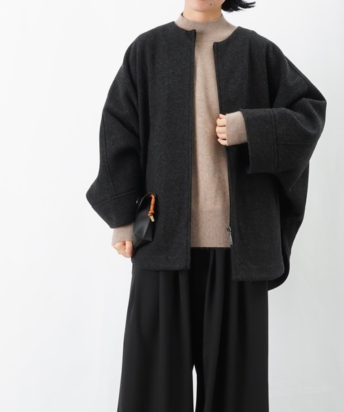 LUCA/LADY LUCK LUCA（ルカ/レディラックルカ）の「LC/LLL ジップドルマンコート/ウールライクポンチョコート（ノーカラーコート・レディース・モカ/ライトベージュ/チャコールグレー・FREE）」の4枚目の写真