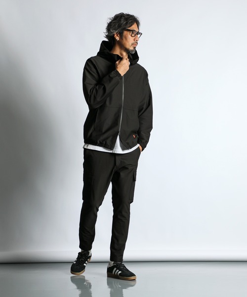 The DUFFER of ST.GEORGE（ザダファーオブセントジョージ）の「[360° THE CIRCLE STRETCH] BY WONDER SHAPE：セットアップ 軽量 フーデッドジップアウター（その他アウター・メンズ・ブラック・X-LARGE/LARGE/MEDIUM/SMALL）」の3枚目の写真