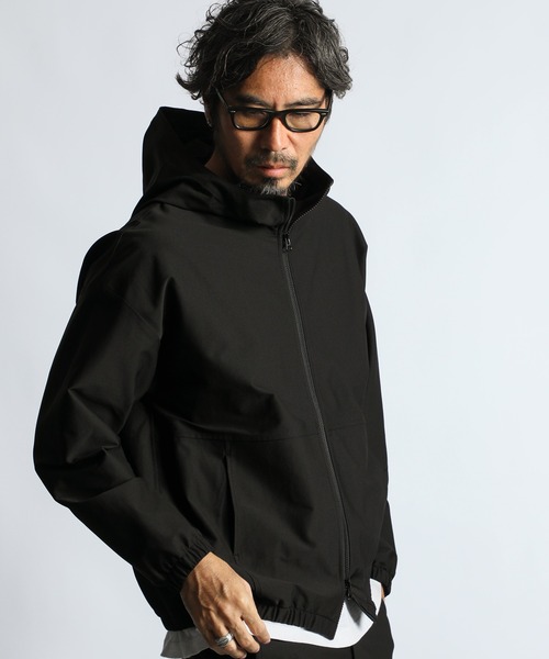 The DUFFER of ST.GEORGE（ザダファーオブセントジョージ）の「[360° THE CIRCLE STRETCH] BY WONDER SHAPE：セットアップ 軽量 フーデッドジップアウター（その他アウター・メンズ・ブラック・X-LARGE/LARGE/MEDIUM/SMALL）」の2枚目の写真