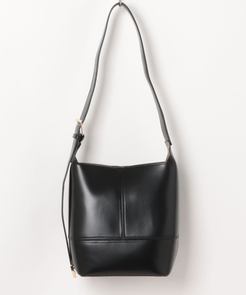 cache cache（カシュ カシュ）の「カシュカシュ cachecache / Ｔ字バックルミニショルダー（ショルダーバッグ・レディース・ブラック/ベージュ・FREE）」の3枚目の写真