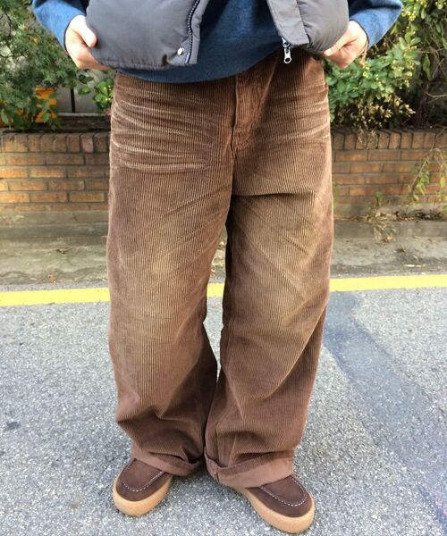 DNSR(ディーエヌエスアール)の「レガシー コーデュロイ ワイドパンツ ブラウン(その他パンツ・メンズ・その他・LARGE/X-LARGE/SMALL/MEDIUM)」の4枚目の写真