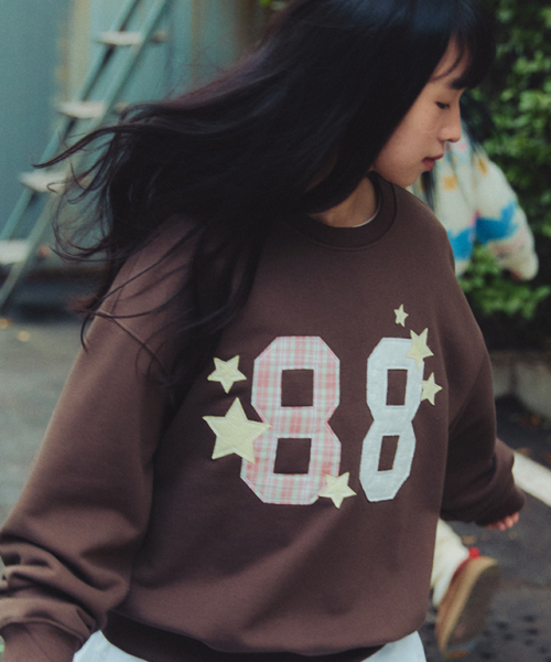 RONRON(ロンロン)の「88 STAR MIXED APPLIQUE SWEATSHIRT BROWN(スウェット・レディース・その他・FREE)」の5枚目の写真