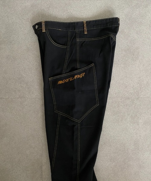 lilful(リルフル)の「スネーク柄フェイクレザーポケットワイドバギーステッチデニムパンツ(デニムパンツ・メンズ・ブラック・L/M)」の9枚目の写真