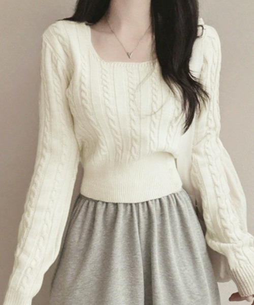 VIVID LADY（ビビッドレディー）の「スクエアネック ケーブル編み ウエストボタン ニットトップス（ニット/セーター・レディース・アイボリー/ブラック/ライトブルー/グレー・FREE）」の7枚目の写真